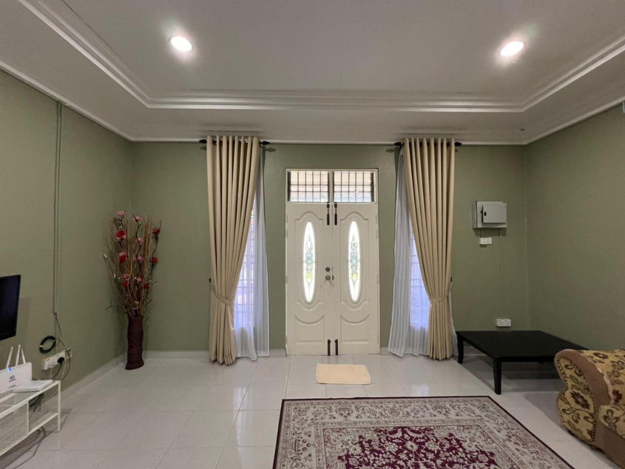 Relaxs Homestay Kota Bharu Extérieur photo
